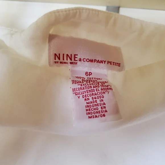 White lace skirt by Nine & CO Petite 6p - Picture 3 of 3